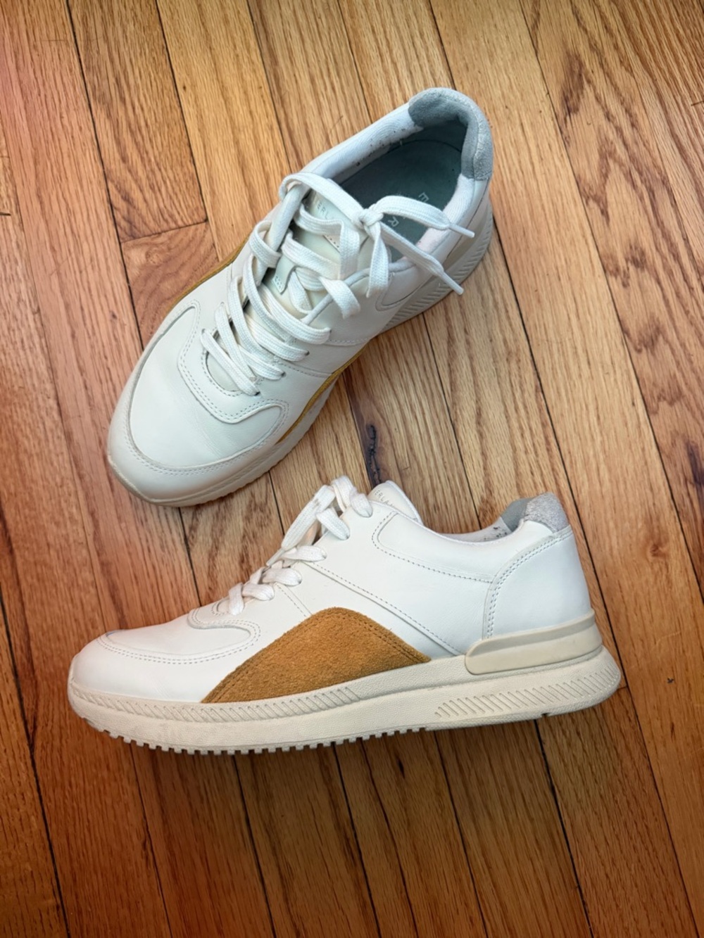 Everlane The Trainer Court Leather Sneakers white/mustard Unisex retro 9.5-M 7.5